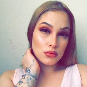 Meet your Posher, Estrellita